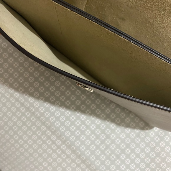 Chloe Faye - Picture 4 of 10